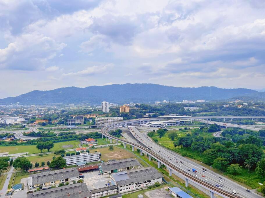 Heritage Studio With Balcony D'Sara, Direct Mrt Kampung Selamat, Near Thomson And Sungai Buloh Hospital Shah Alam Zewnętrze zdjęcie